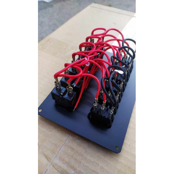 Панель на 6 перемикачів (10069)